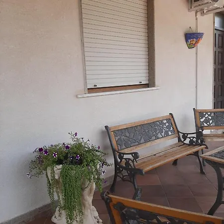 La Casa Di Bia Bed & Breakfast Corleone Exterior photo